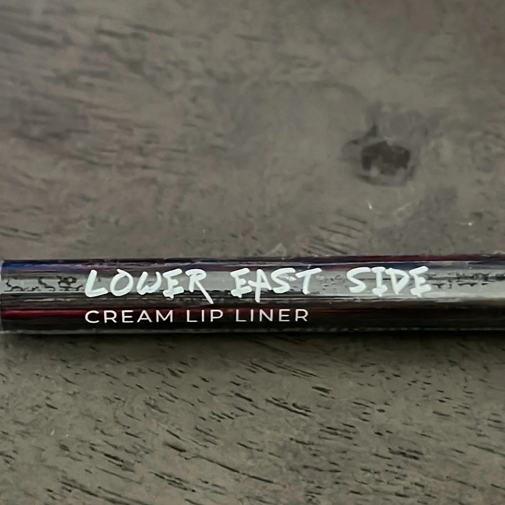 Lower East Side Cream Lip Liner 🌿🆕🌿 CITY LIGHTS & New Ipsy Bag